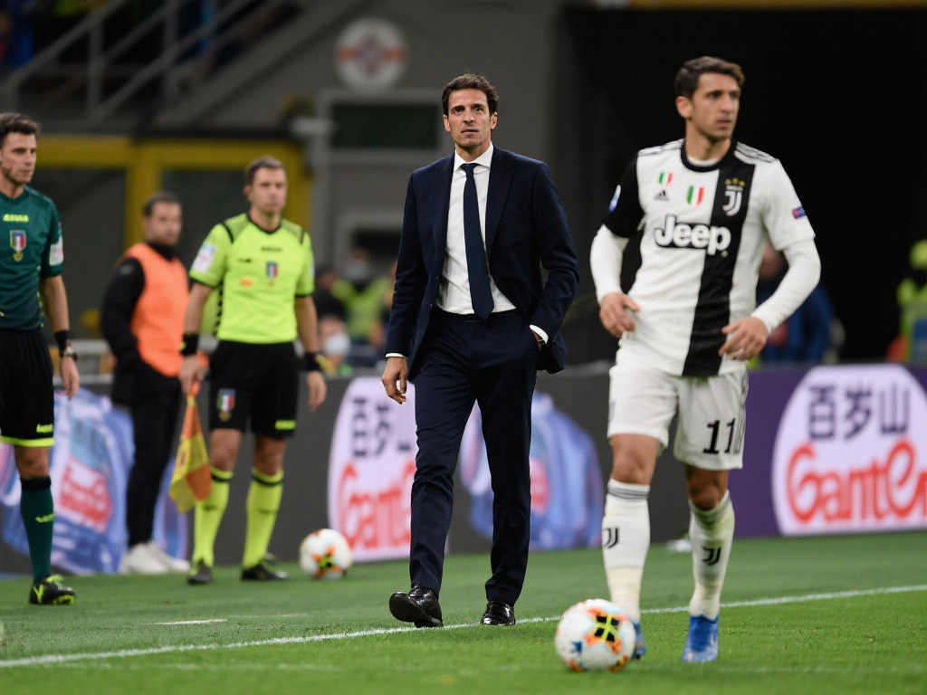 他在希腊联 他在希腊联